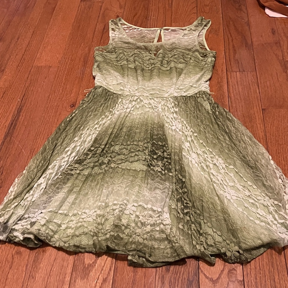 Betsy Johnson Green Lace Dress